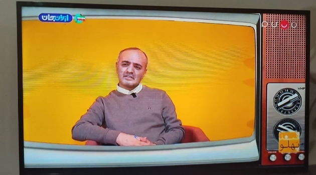 شعر طنز، ابزاری برای نقد اجتماعی و بیداری ذهن مخاطب است.